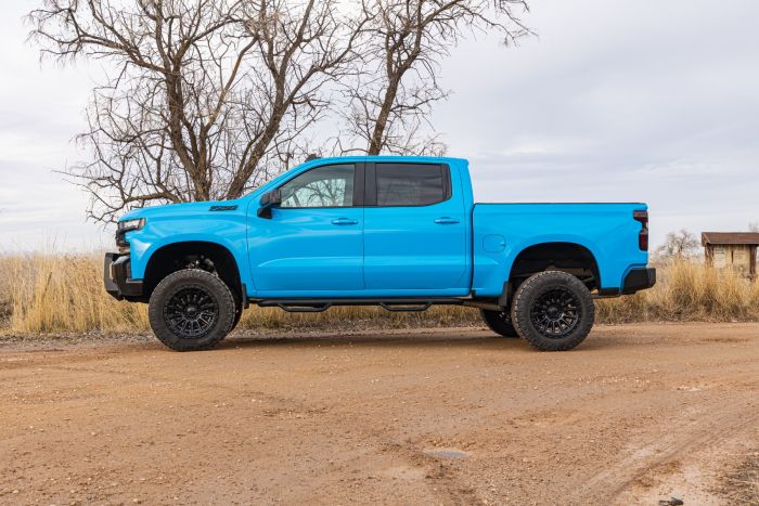 Readylift Features Heavy-Duty Lift Components Lift Kit Suspension 42-39840 - MAX3.3 System