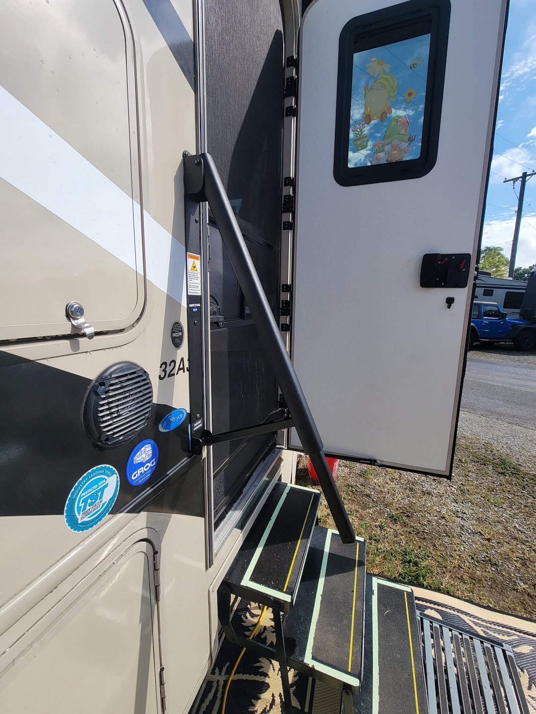 MOR/Ryde Replaces Small Door Handle Entry Step Hand Rail SP56-632 - Safe-T-Rail Motorhomes