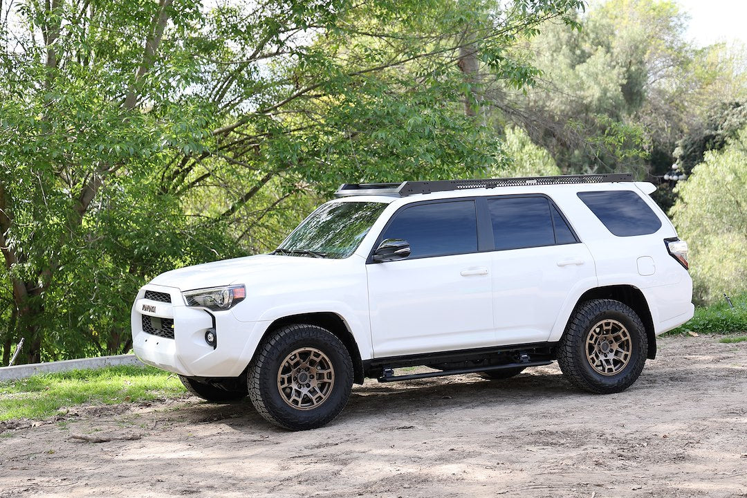 GO Rhino 20442568PC Running Board