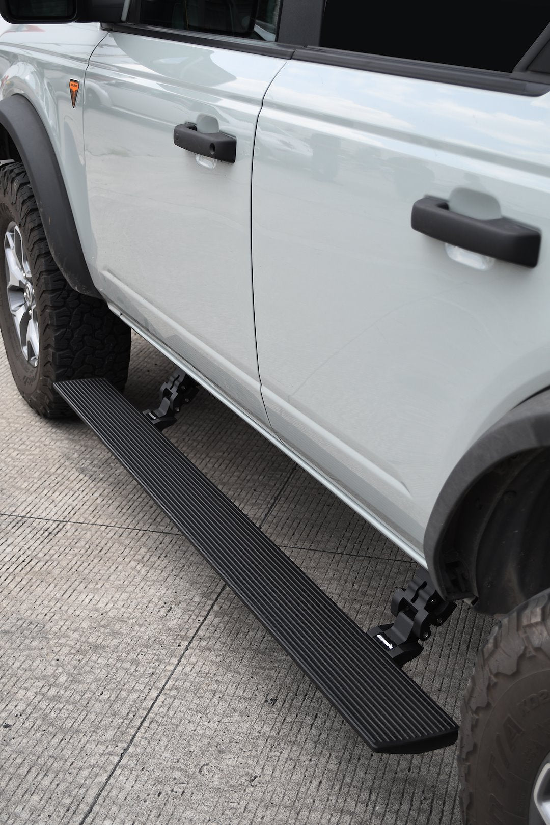 GO Rhino 20412974PC Running Board