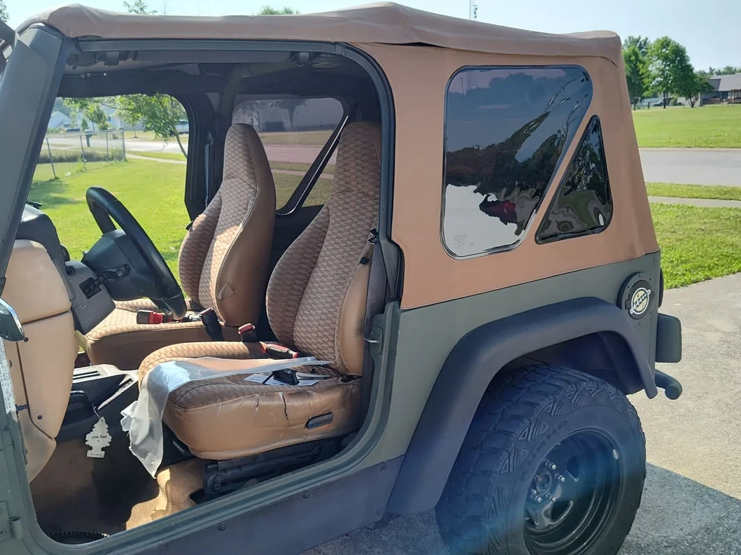 Bestop 54720-37 Soft Top