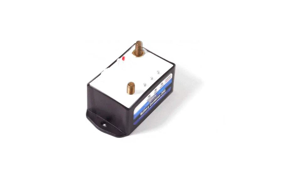 Hypertech 49110 Battery Combiner