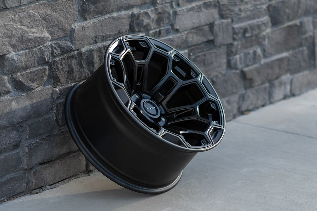 OE Wheels With Defiant Logo Center Cap DF03-18090-6550-12B1G1 - Black DF03 Satin