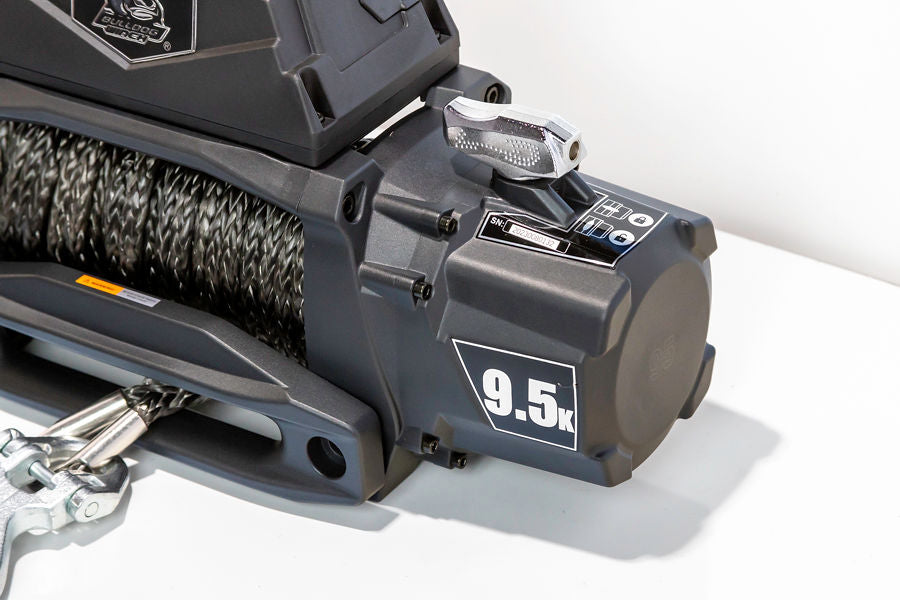 Bulldog Winc Powers Load In And Out Winch 10066 - 9.5K Standard Series Synthetic