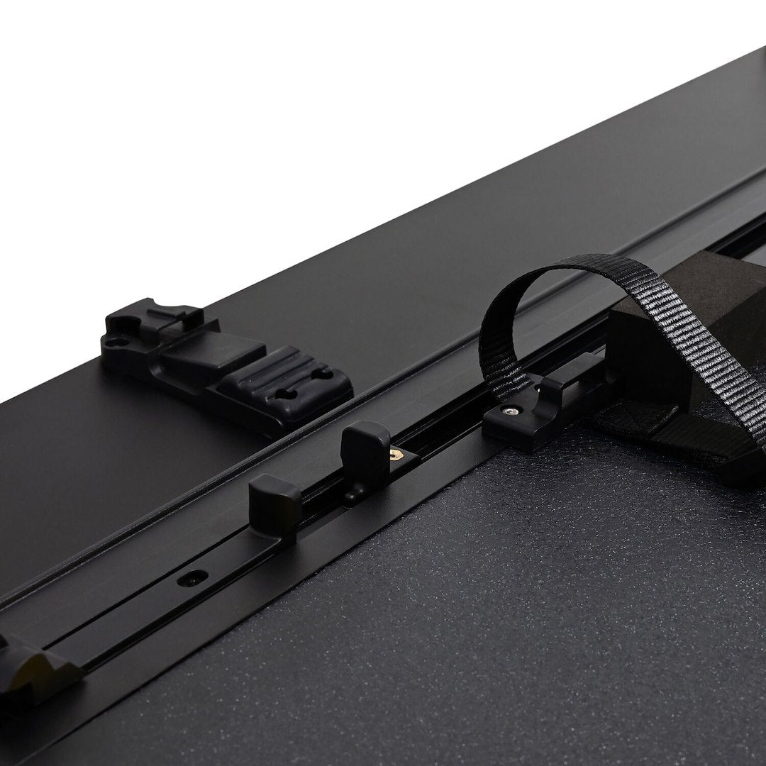 Westin 19-43995 Hard TRI Fold Tonneau Cover