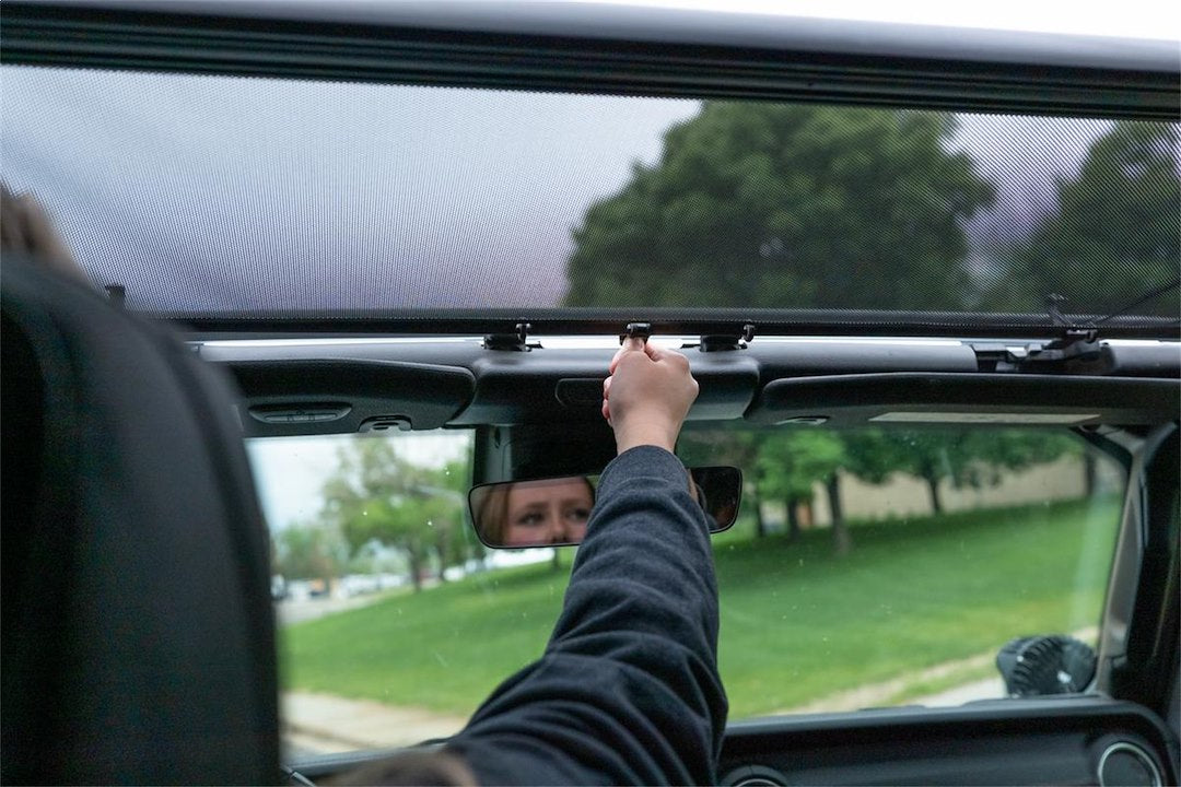 Bestop 52407-11 Sunscreen Retractable Sunshade