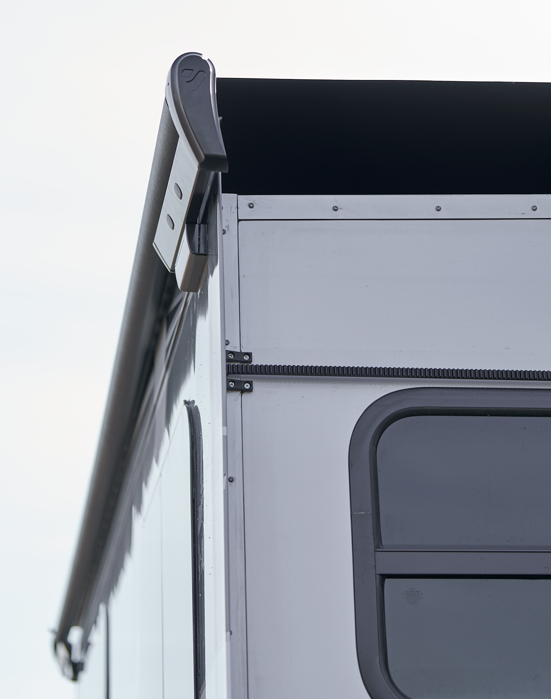 Velarium Cold-Crack And Mildew Resistant Awning VSTK18600000 - Complete 186 Slide Topper