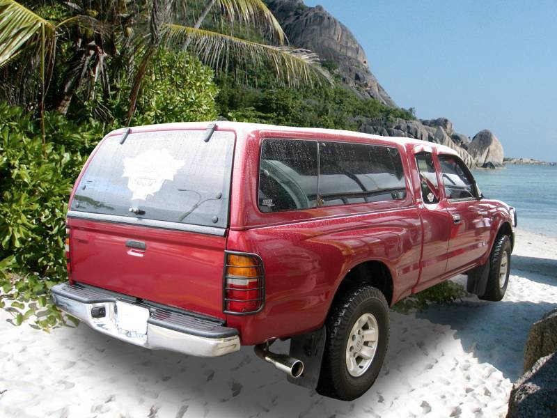 Black Horse Superb Tail Light Protection Tail Light Guard 7G096304A - 1998-2004 Toyota Tacoma