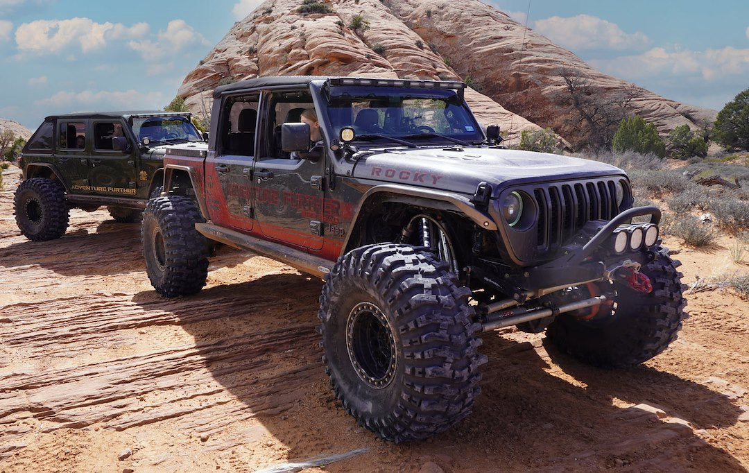 Tyri OFF-ROA Limited Lifetime Warranty Light Bar V12K-013-1 - V48 Lightbar 12V 17200 Elum