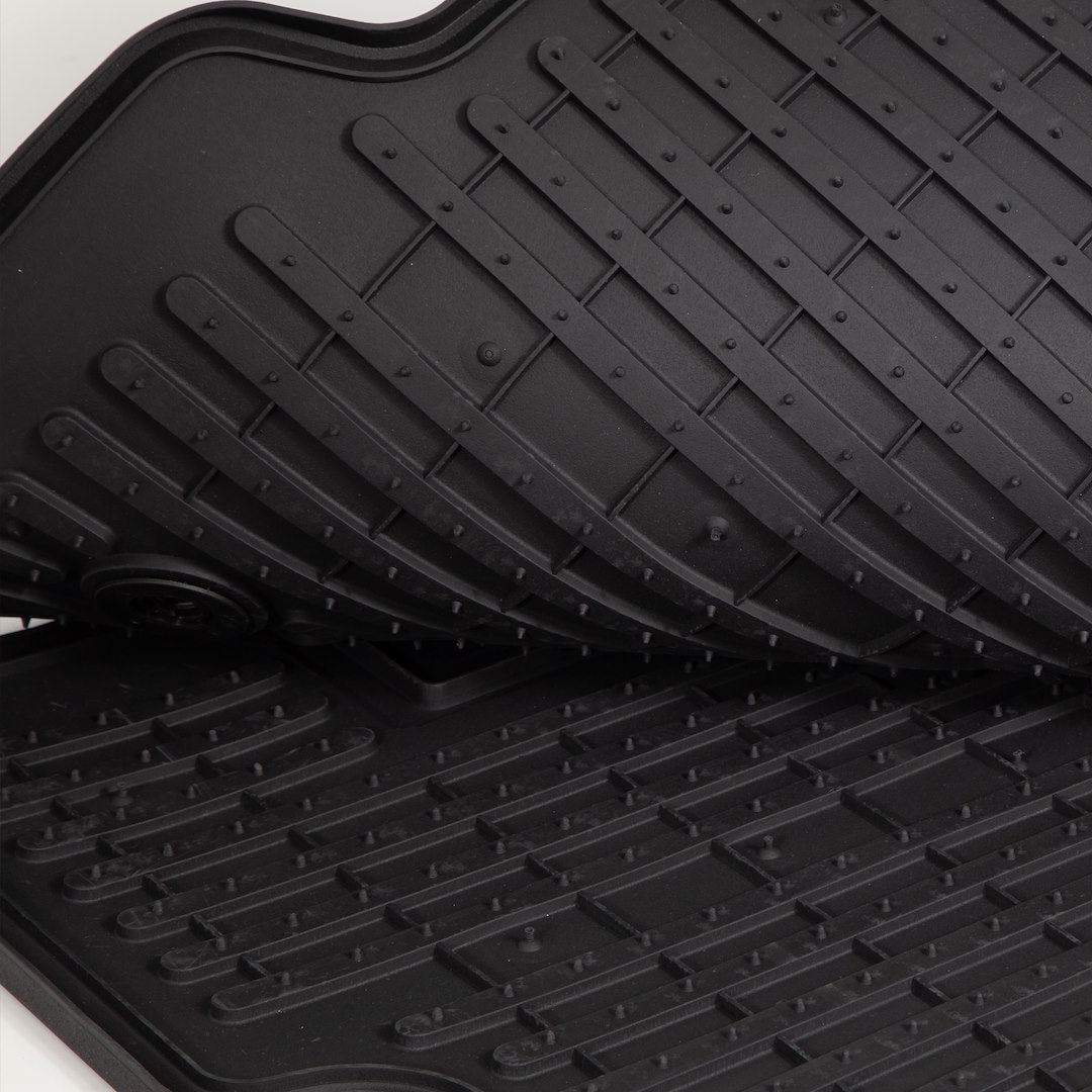 Plasticolor Weather On An Easy-To-Clean Surface Floor Mat 001796R01 - Chevy App Fit