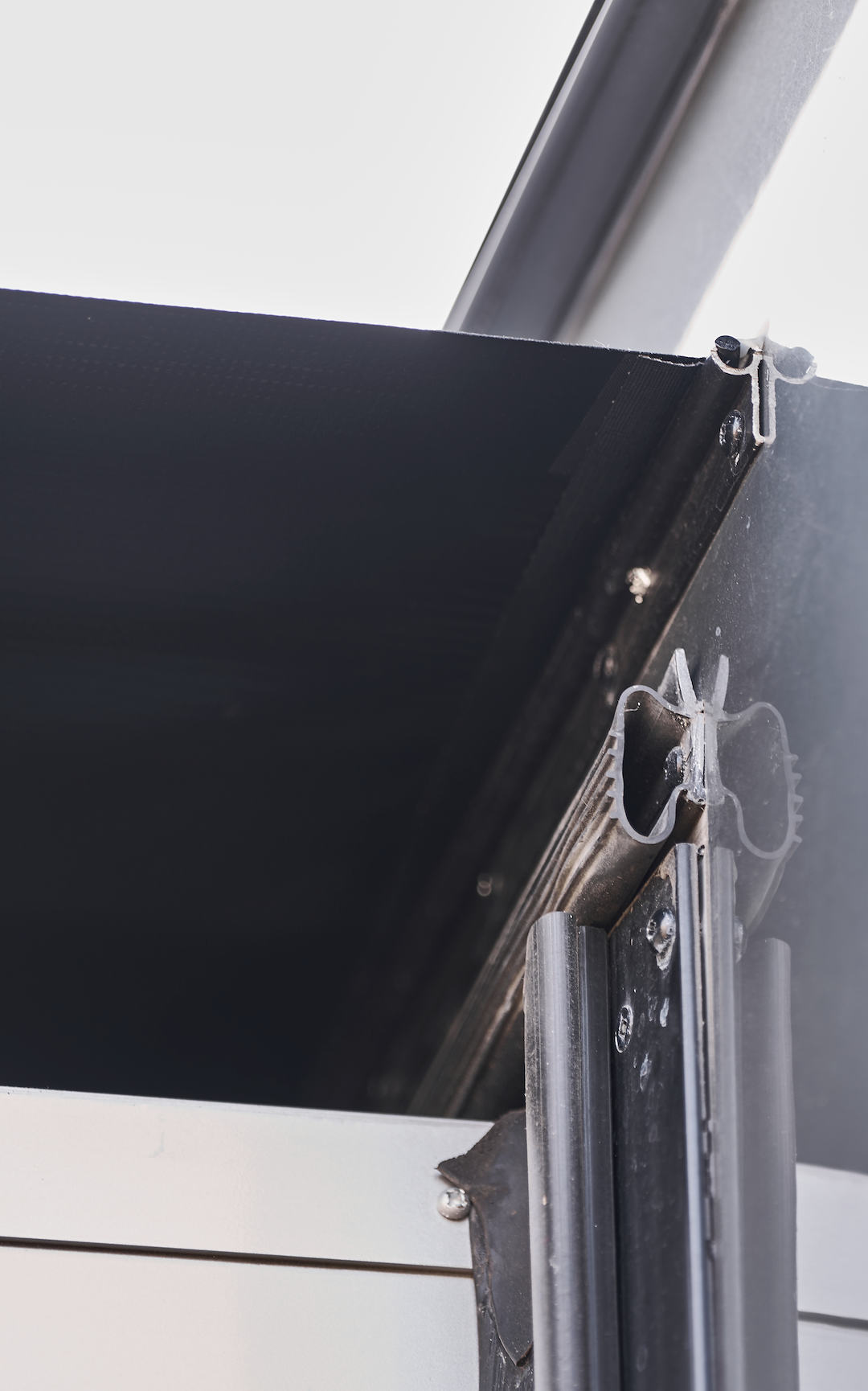 Velarium Cold-Crack And Mildew Resistant Awning VSTK18600000 - Complete 186 Slide Topper