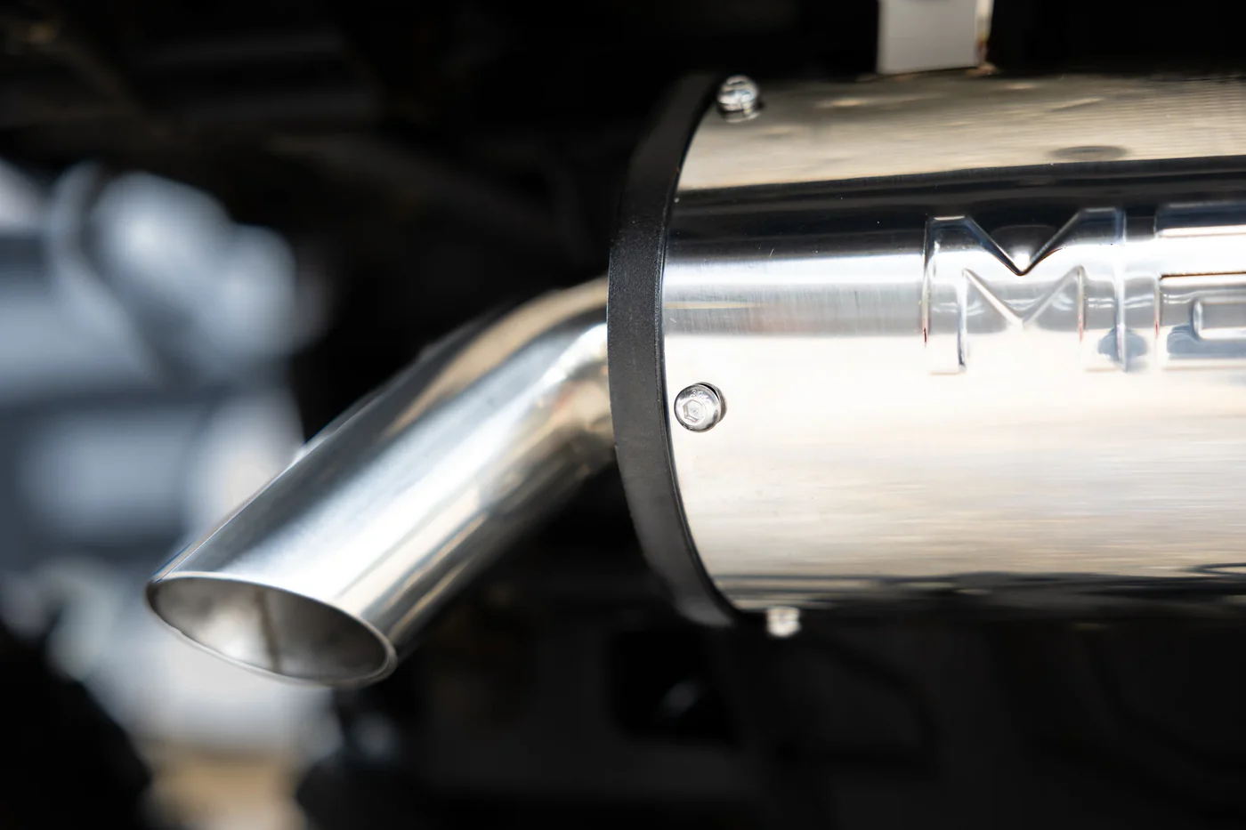 MBRP Performance Muffler Exhaust AT-9544PT - Chrome Single Slip-ON System