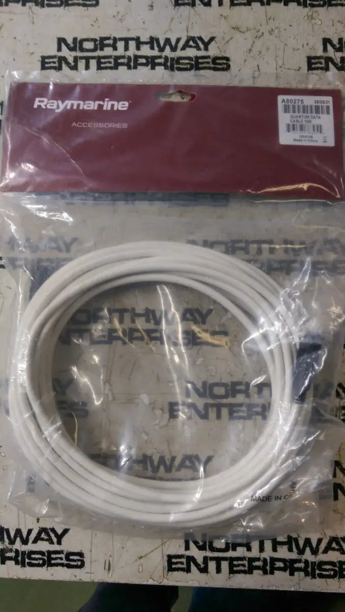 Raymarine Quantum Radar Data Cable 10M with accessories and white cable in packaging