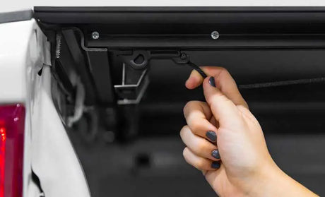 Access LOMAX Tri-Fold Cover 2022+ Nissan Frontier - 5ft Bed 