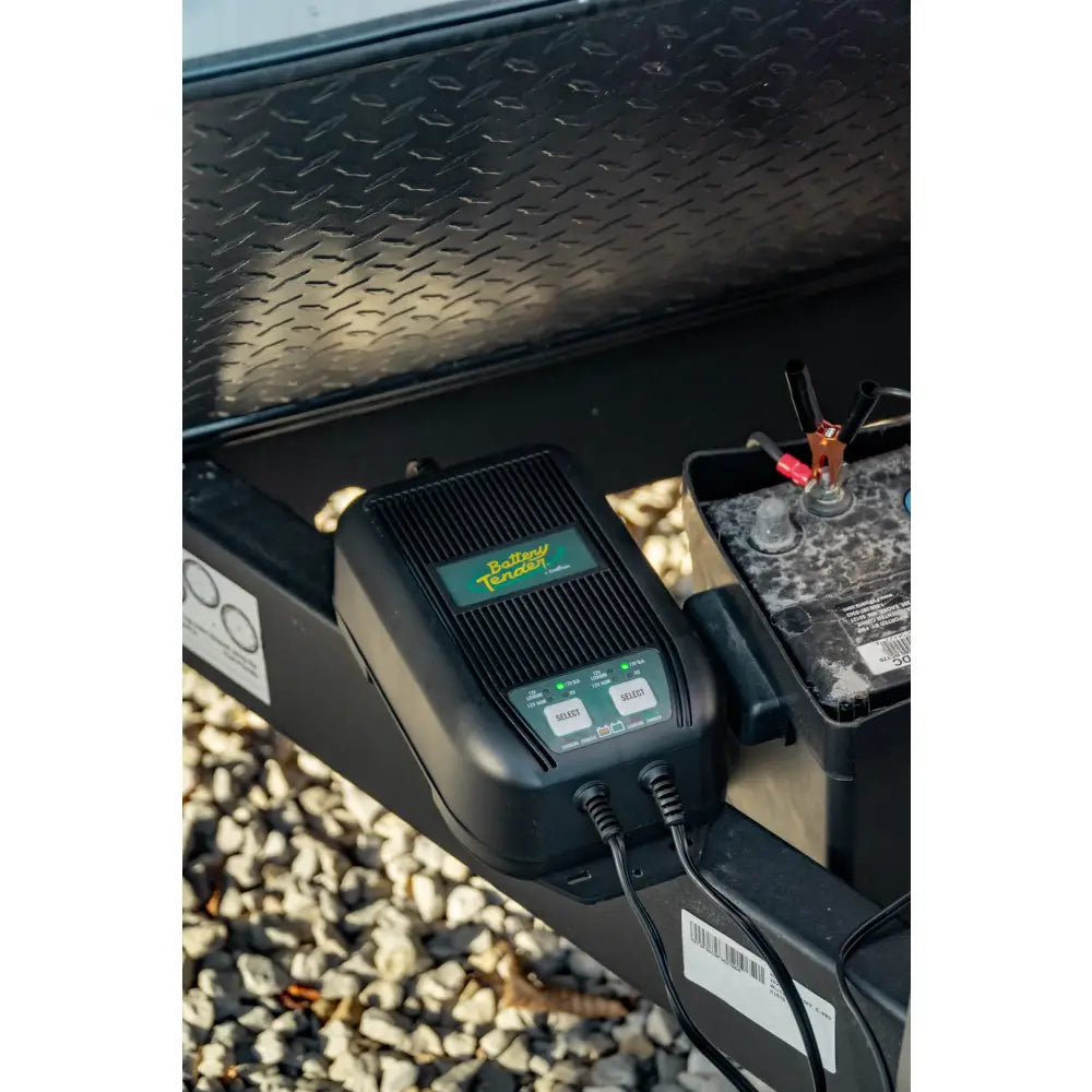 Battery Tend 022-1002-DL-WH Battery Charger