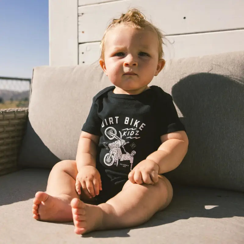 12 O'clock Onesie Black 12 Month - DBK
