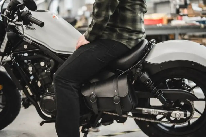 Black Jack Swingarm Bag 4l Black/Black Buckle - Powersports