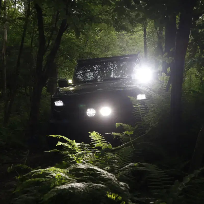 Illuminated off-road vehicle with Borne Off-Road Light Bar Single Row Straight 30in