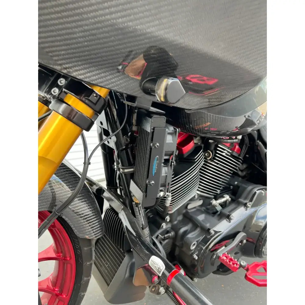 Chopped Oil Cooler M8 Touring  `17 23  Blk 