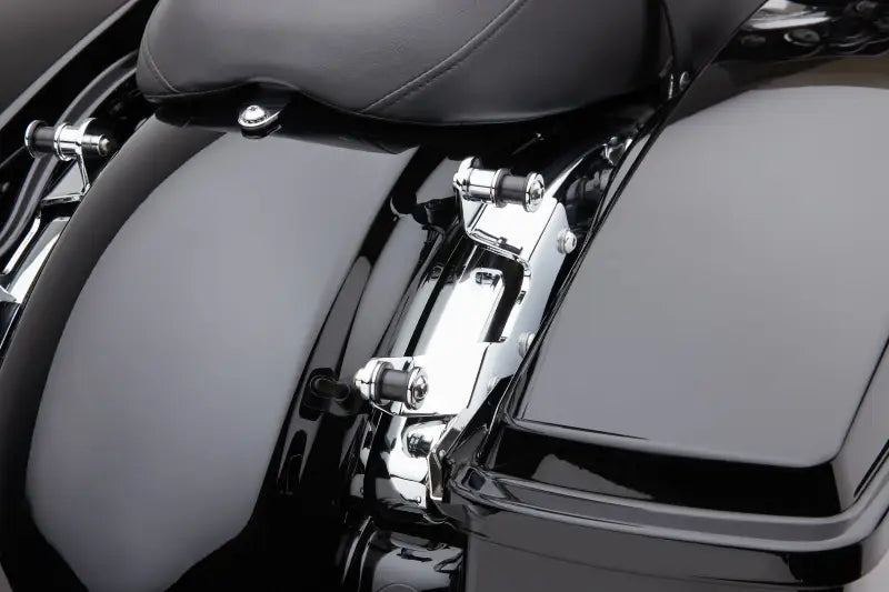 Backrest Mounting Kit Chrome Flh/Flt 09 13 - COBRA