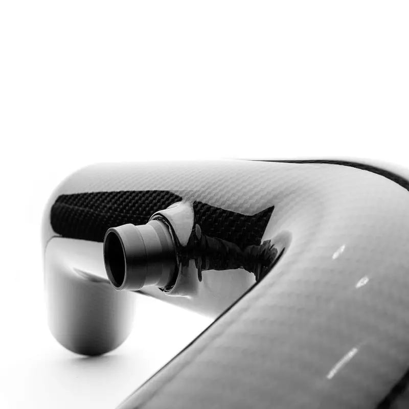 COBB 702120 Cobb 14-19 Ford Fiesta ST Redline Carbon Fiber Intake System - Gloss Finish