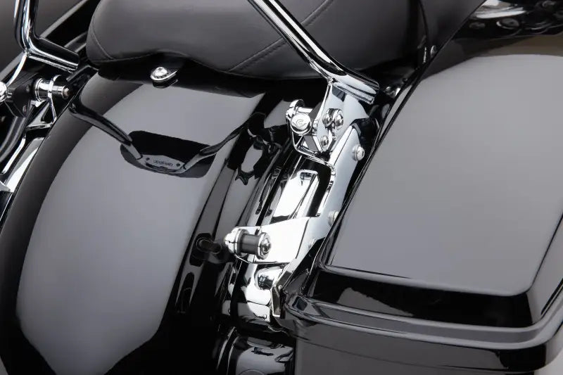 Backrest Mounting Kit Chrome Flh/Flt 14 22 - COBRA