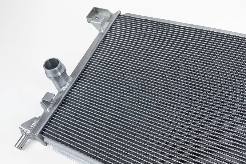 Aluminum car radiator for Ford Bronco and Ranger, ideal truck parts and accessories