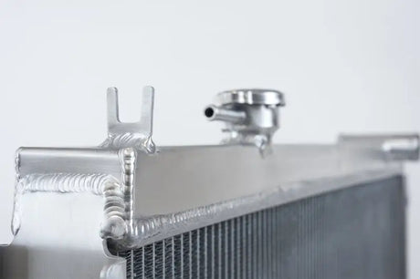 CSF 95-04 Toyota Tacoma (2.7/3.4L) Heavy Duty All-Aluminum Radiator - Truck & Automotive