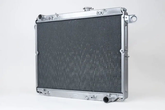 Silver aluminum radiator for Toyota Land Cruiser and Lexus LX470 upgrade