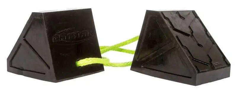 Daystar Daystar Dual Wheel Chock With 3 Foot Plasma Rope Tether
