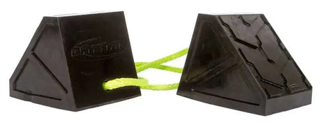 Daystar Daystar Dual Wheel Chock With 3 Foot Plasma Rope Tether