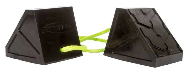 Daystar Daystar Dual Wheel Chock With 3 Foot Plasma Rope Tether