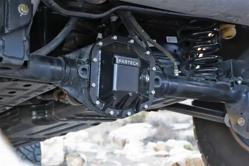 Heavy-duty black differential cover with skid plate and bolts for Dana M220 off-road upgrade