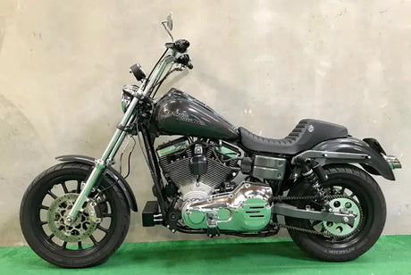 Dyna Oil Cooler Front Mount Dyna `93 17  Gloss Blk 