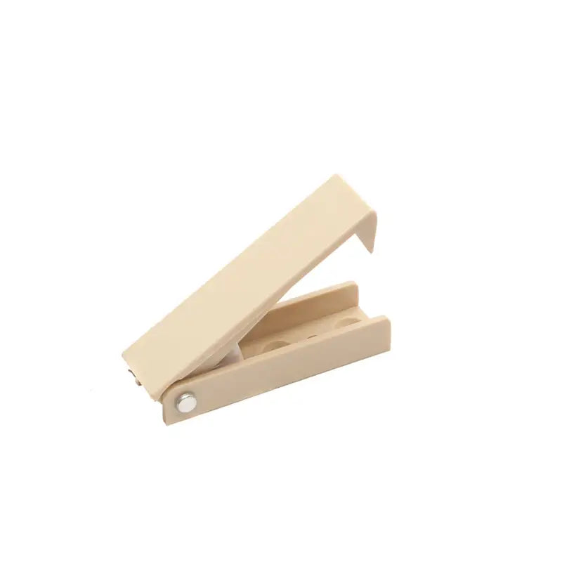 E206 Door Catch