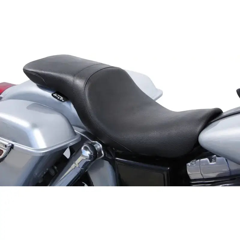 FA-DGE-0286 Lowist Vinyl Fxd 06 17 - Dyna LowIST 2-Up Seat