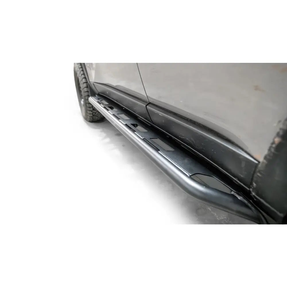 FAB Fours Frame Mount Not Body Mount Nerf Bar TL24-G6750-1 - 24-25 Toy Land Cruiser Sliders