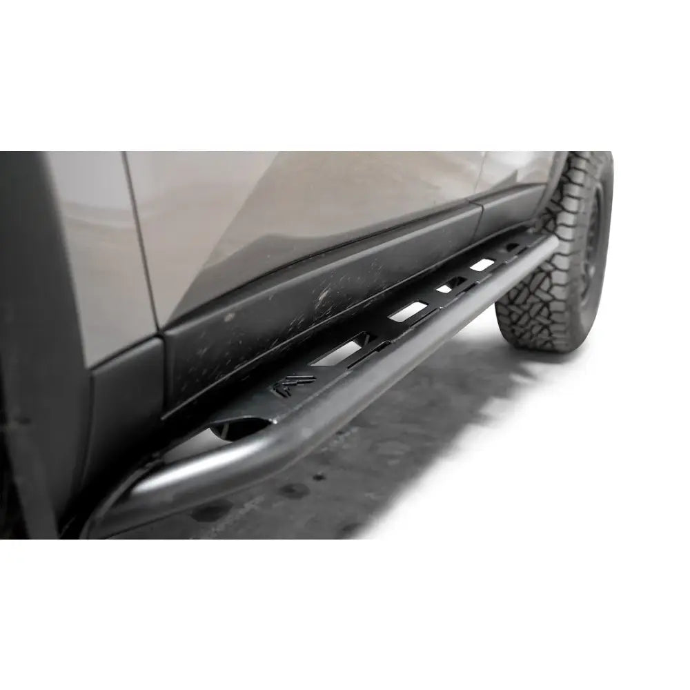 FAB Fours Frame Mount Not Body Mount Nerf Bar TL24-G6750-1 - 24-25 Toy Land Cruiser Sliders