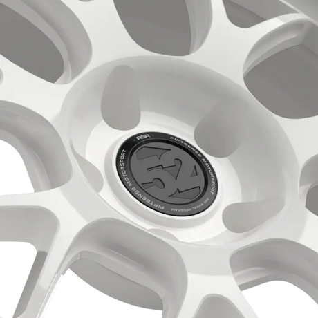 fifteen52 Apex RSR 18x9.5 5x114.3 38mm ET 73.1mm Center Bore Rally White - Wheels