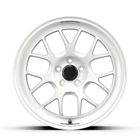 fifteen52 Apex RSR 18x9.5 5x114.3 38mm ET 73.1mm Center Bore Rally White - Wheels