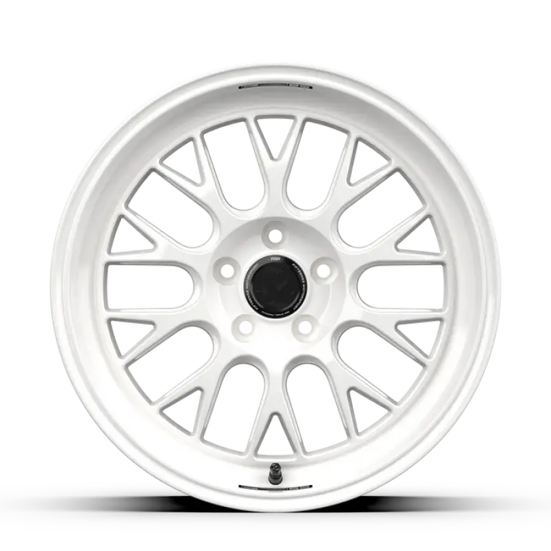 fifteen52 Holeshot RSR 18x9.5 5x114.3 38mm ET 73.1mm Center Bore Rally White - Wheels