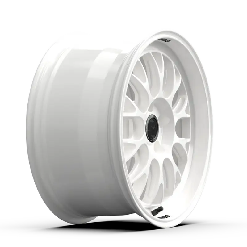 fifteen52 Holeshot RSR 18x9.5 5x114.3 38mm ET 73.1mm Center Bore Rally White - Wheels
