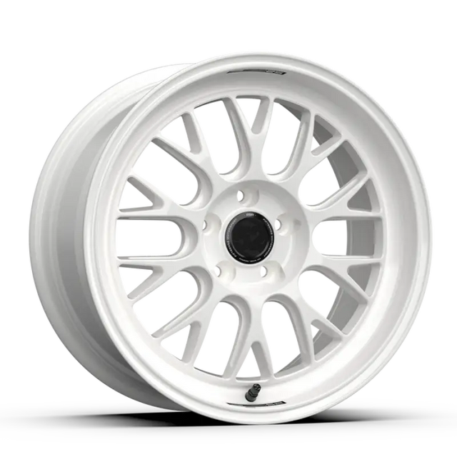 fifteen52 Holeshot RSR 18x9.5 5x114.3 38mm ET 73.1mm Center Bore Rally White - Wheels