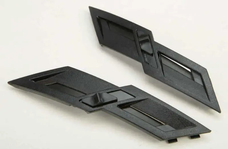 G067002 Top Rear Vents Left/Right Gm 54