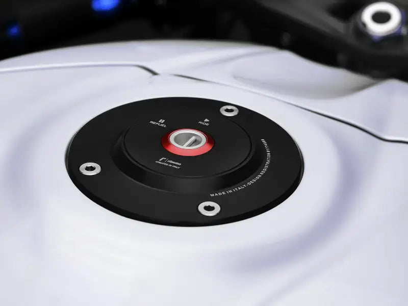 Black Gas Cap Locking for Suzuki Motorcycle, secure gas cap locking system