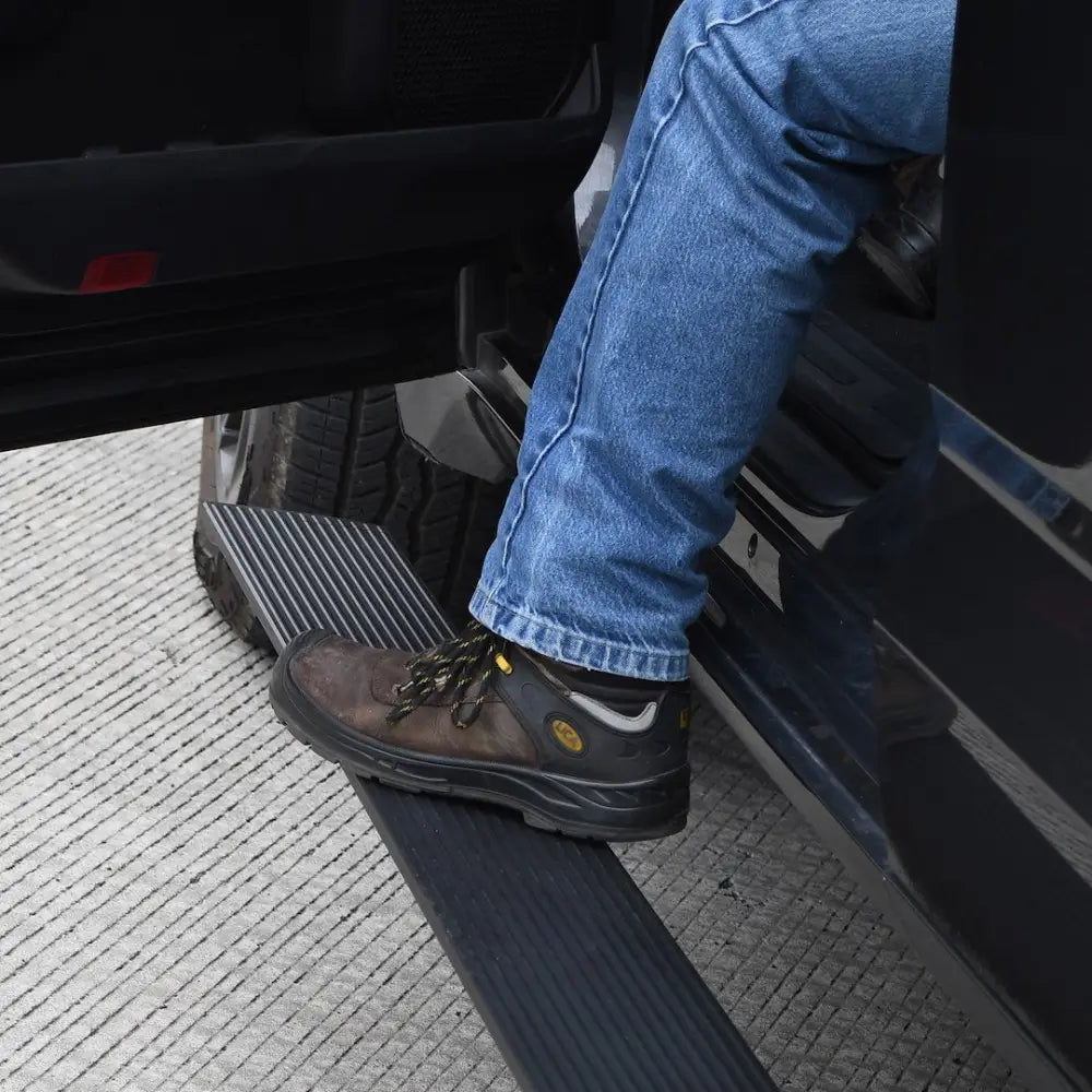 GO Rhino 20444580PC Running Board