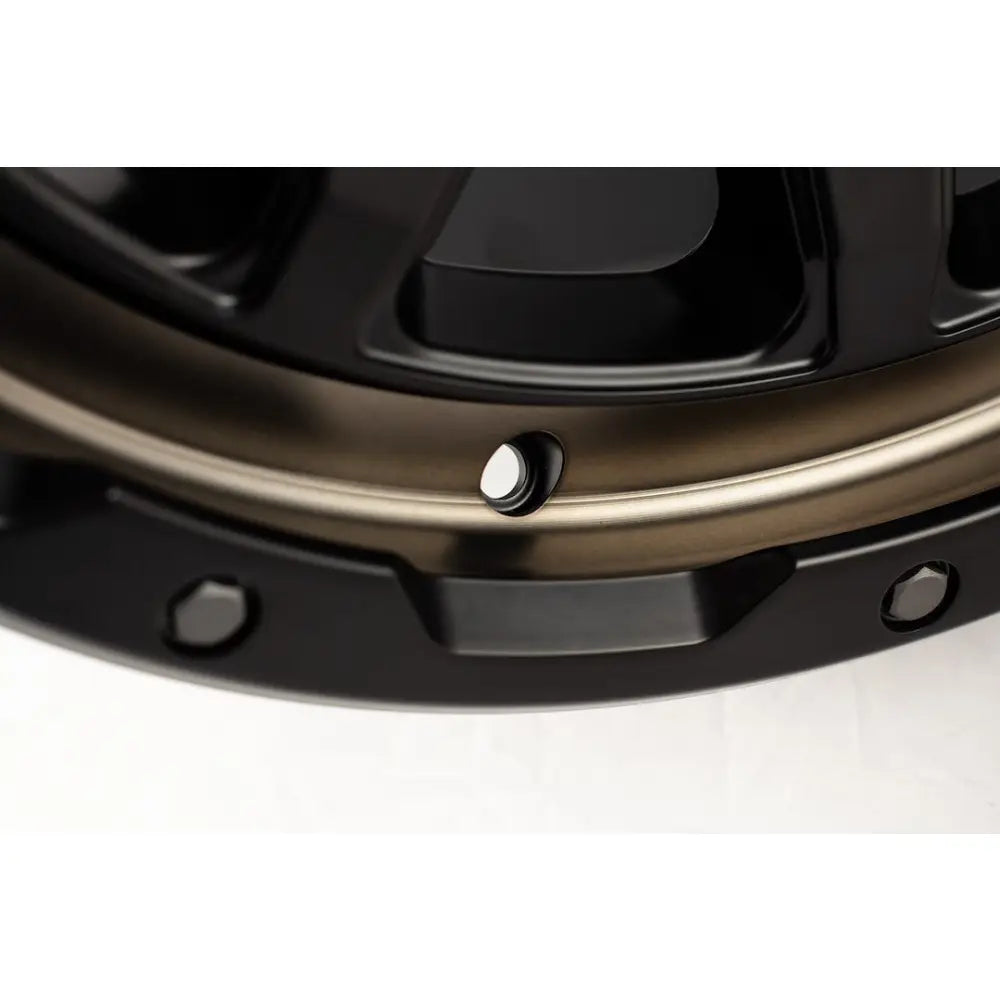 Grid Wheels Custom Backspacing E17927B178 - 15 17X9.0 5X114.3 127 -12 78.1