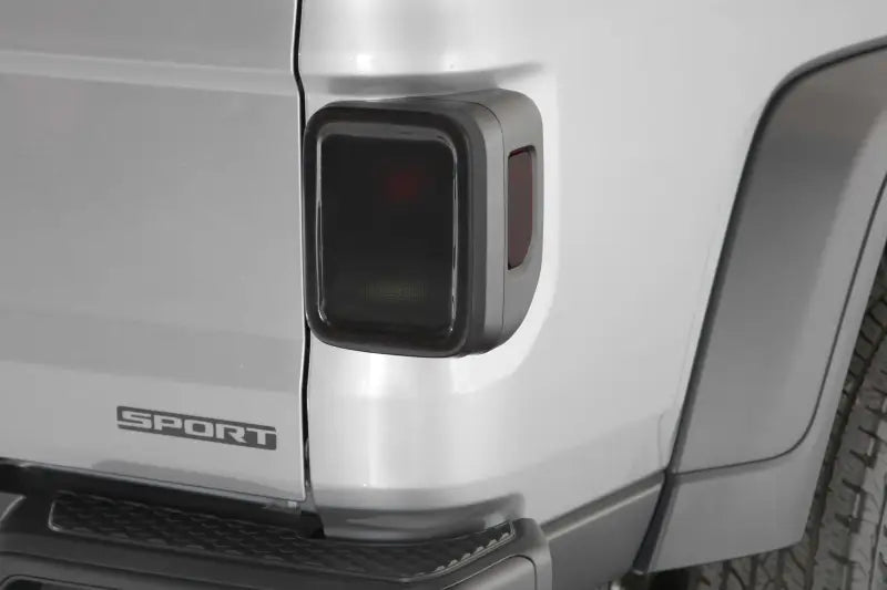 GT4744S Tail Light Cover