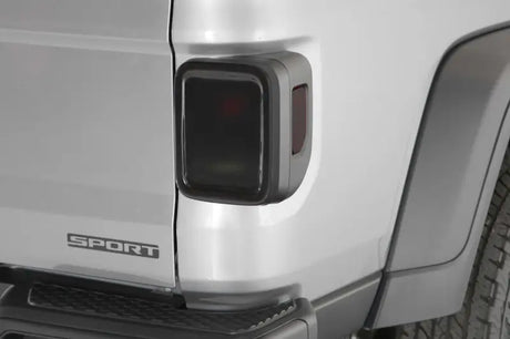 GT4744S Tail Light Cover