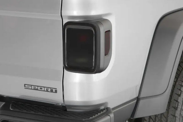 GT4744S Tail Light Cover